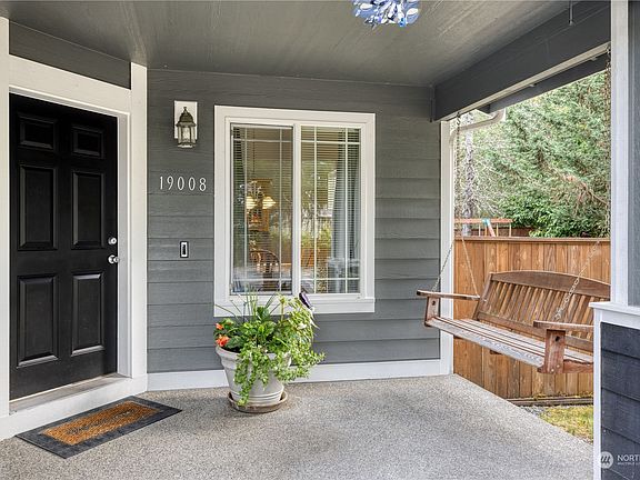 3rd image of 19008 205th Street E