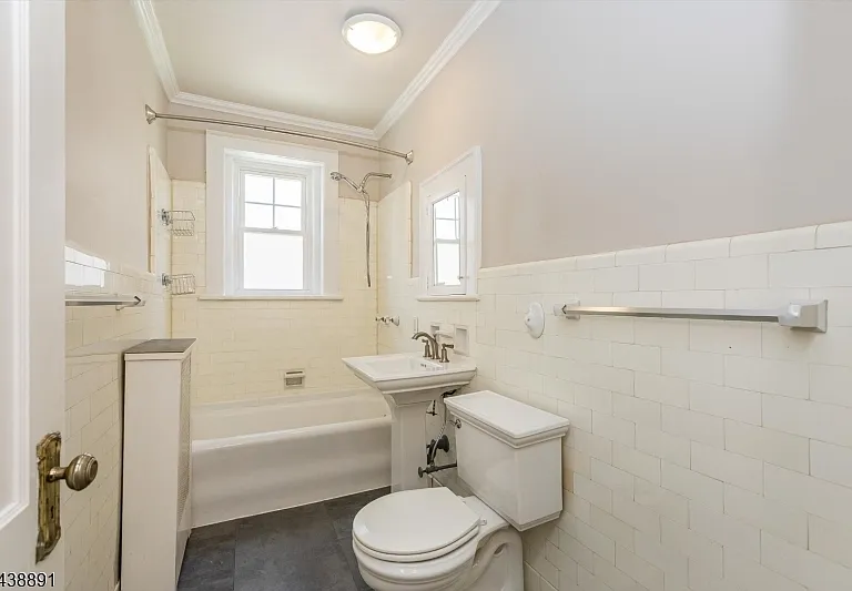 55 Park Ave #26 — Photo 24