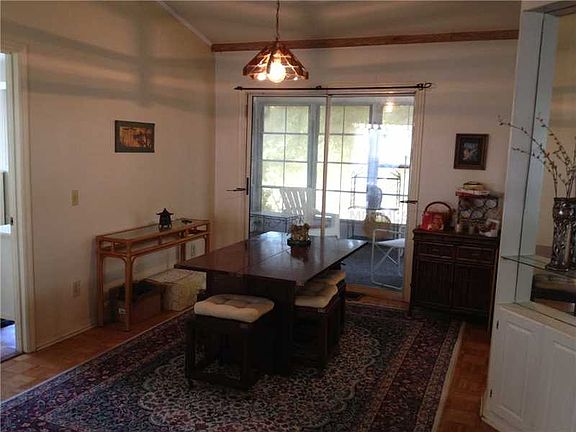 3rd image of 114 E Hermosa St