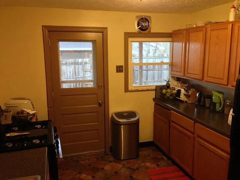 4243 Gladstone St #1 — Photo 4