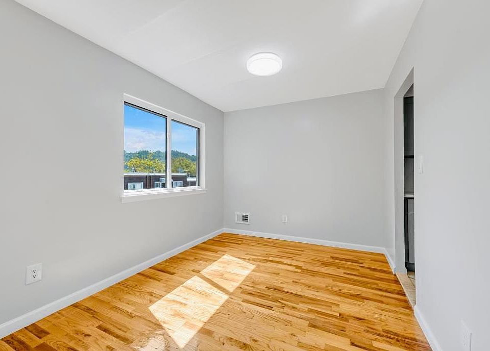1st image of 24064 67th Ave #2