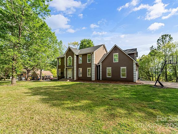 4th image of 316 La Foret Dr