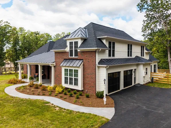 240 Campbell Rd, Keswick, VA 22947