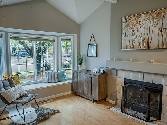 4th image of 301 SE 41st Ave