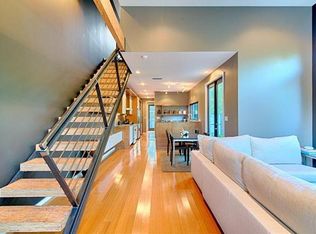 609 W Annie St #B, Austin, TX 78704