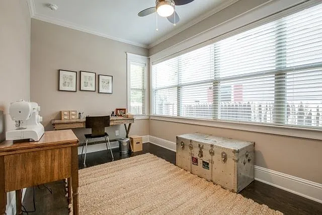 839 Woodlawn Ave — Photo 14