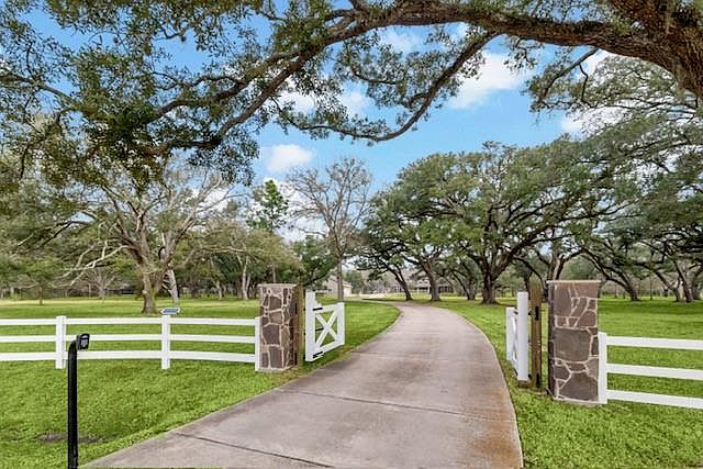 9500 Live Oak Ct, Manvel, TX 77578 | MLS #57989520 | Zillow