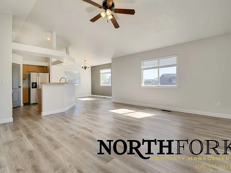 599 N Brownfield Way — Photo 2