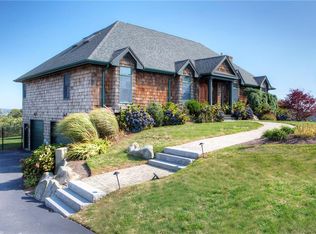 84 East Ter, Portsmouth, RI 02871