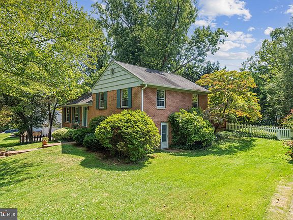 3rd image of 4108 Dunnel Ln
