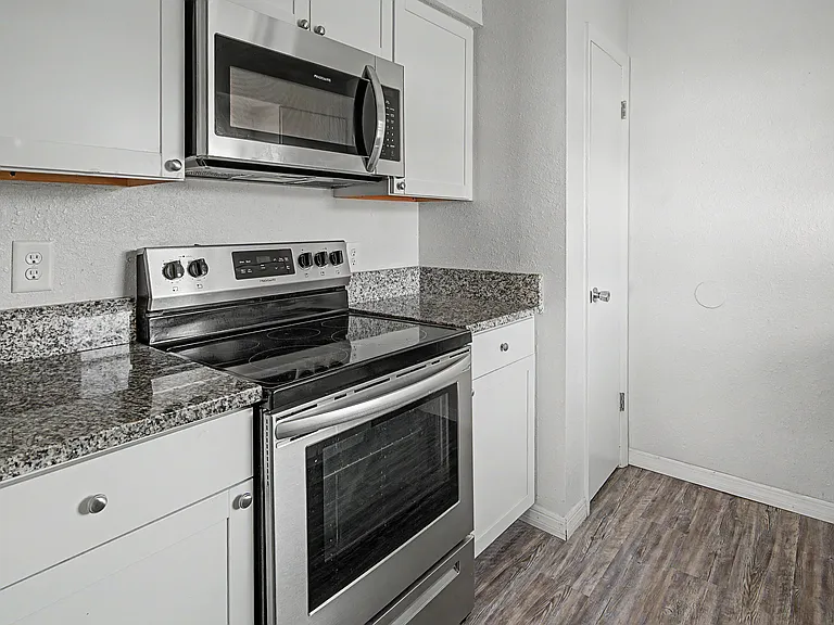 7210 N Manhattan Ave #621 — Photo 50