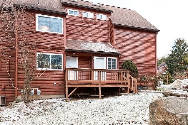 1st image of 305 Driftway Ln