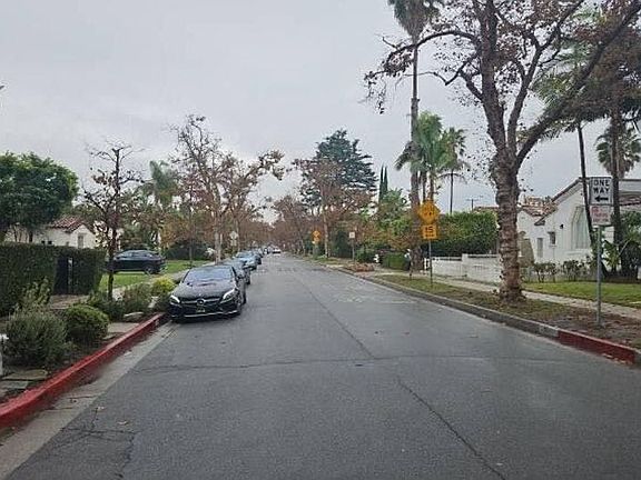 4th image of 125 S La Peer Dr