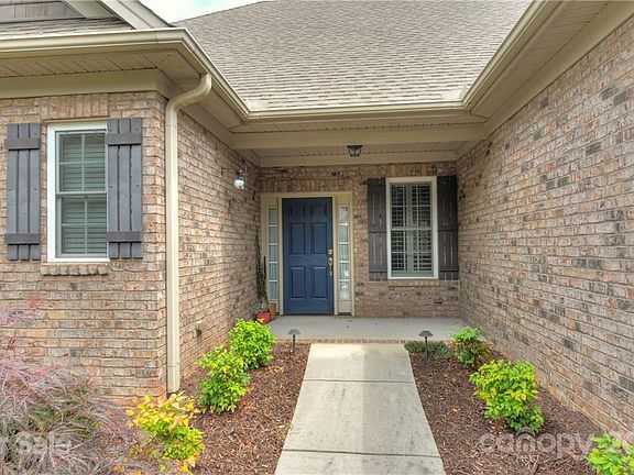 2nd image of 1820 Wedowee Ct
