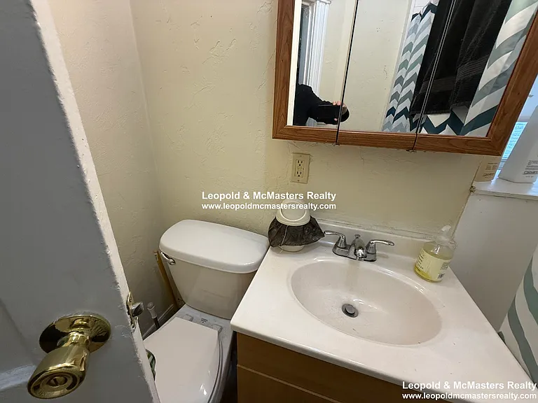 Gorden St Apartments — Photo 13