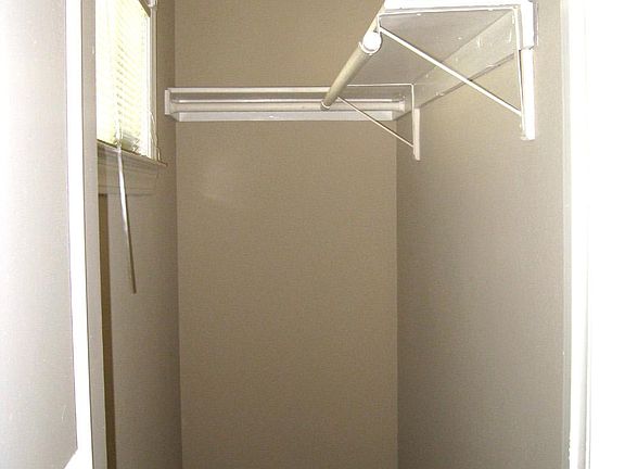 5th image of 1221 F St APT 6