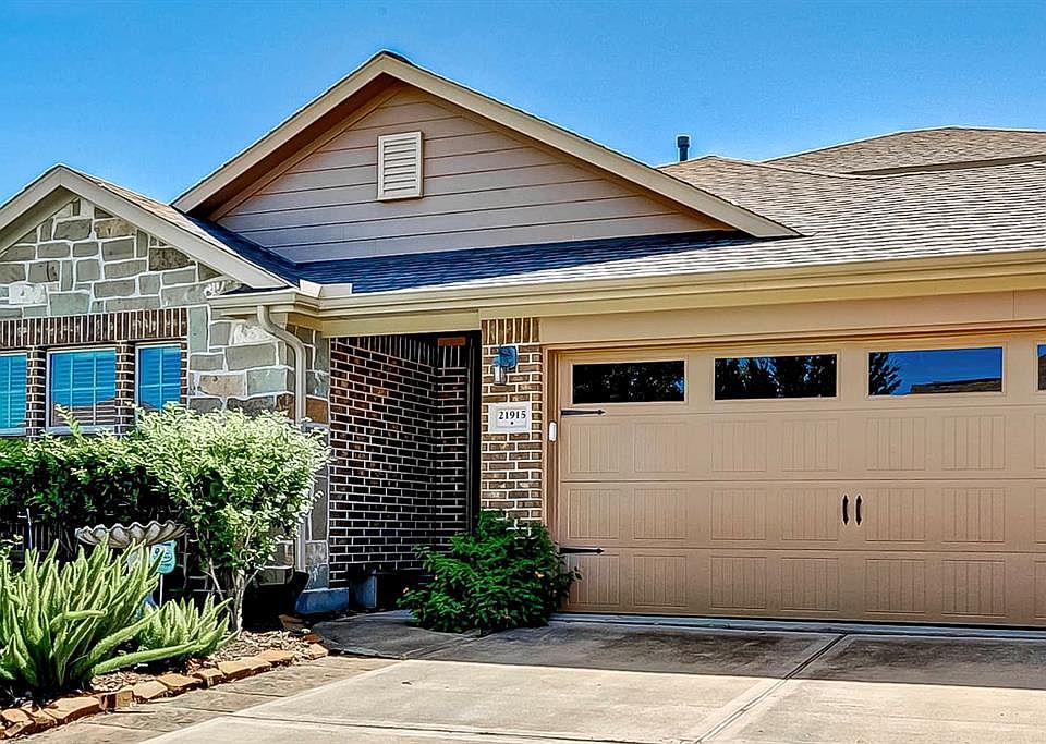 1st image of 21915 Venture Park Dr