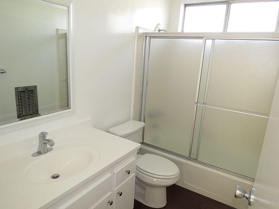 4th image of 1440 Armacost Ave #7