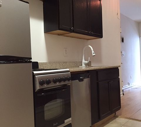 4th image of 107 Thompson St APT 1B