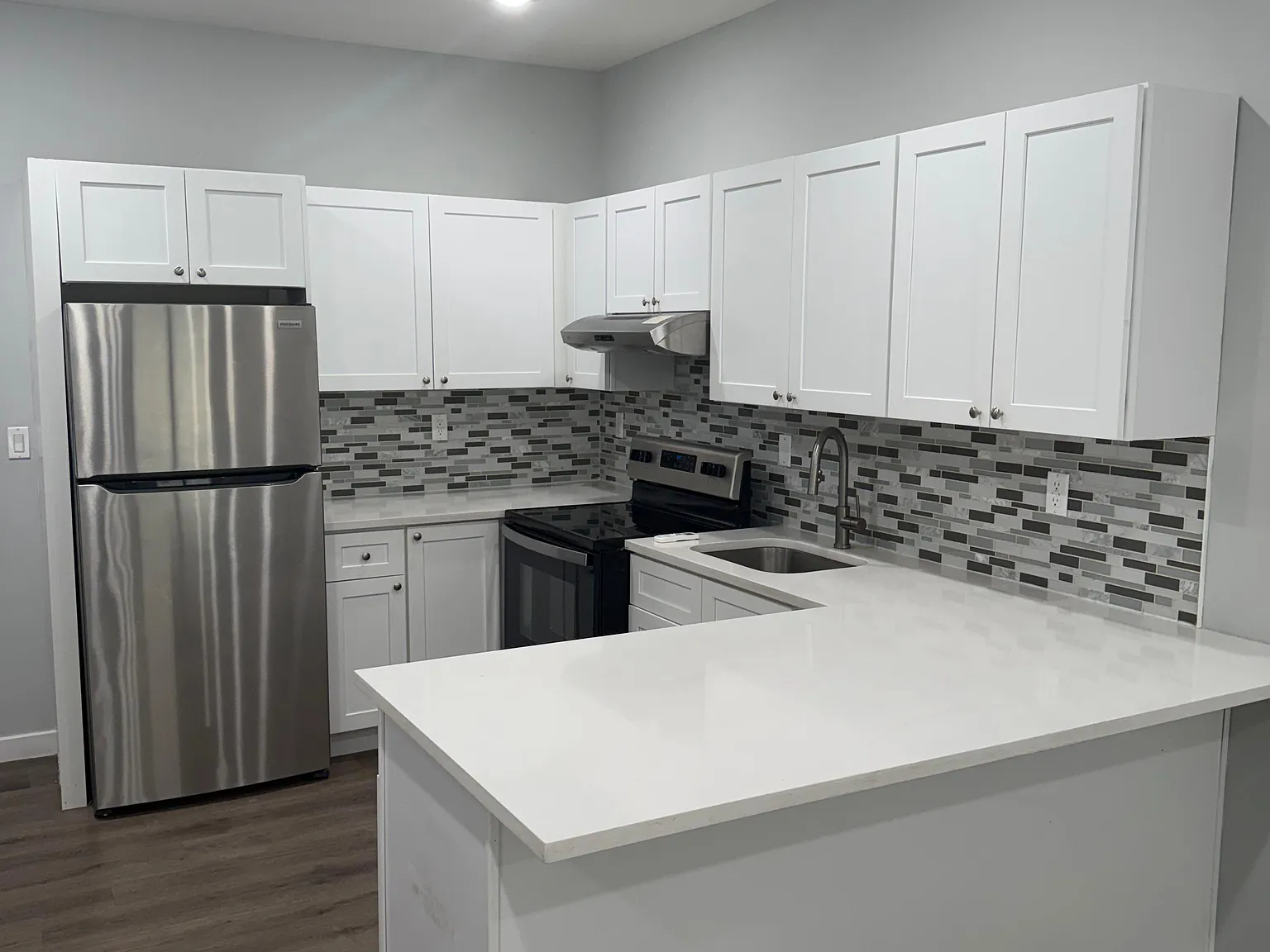 1 bed, $1,800 — Photo 2