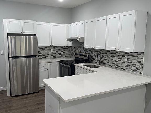 2nd image of 168 Rosa Parks Blvd #3