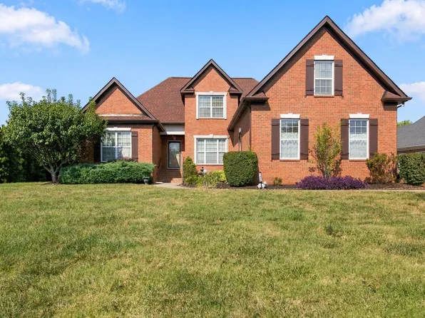 1311 Heather Pl, Murfreesboro, TN 37128