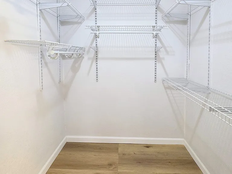 4960 Conway Ter — Photo 16