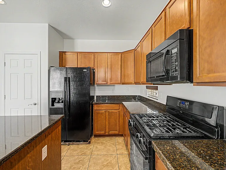 15102 W Westview Dr — Photo 14