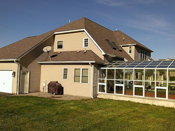 2nd image of 16 Gravel Hill Ln