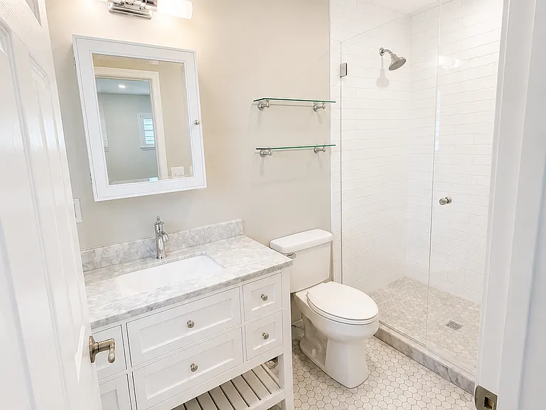 440 Country Club Dr — Photo 10