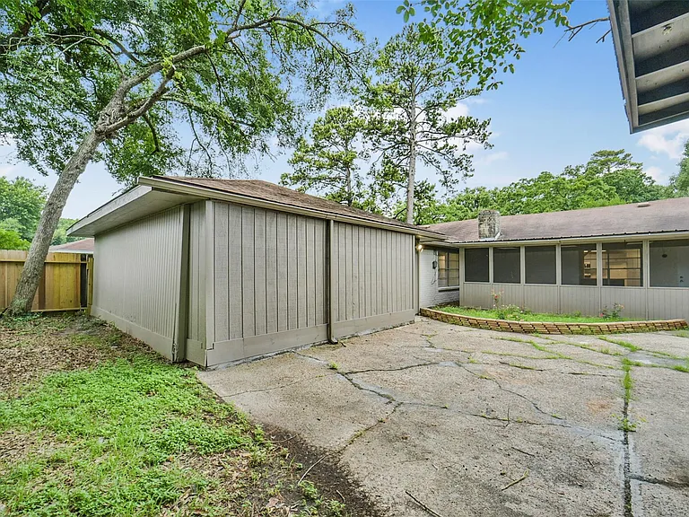 23122 Whispering Willow Dr — Photo 34