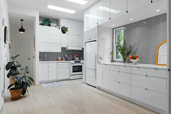 Sold by Brown Harris Stevens | media 4