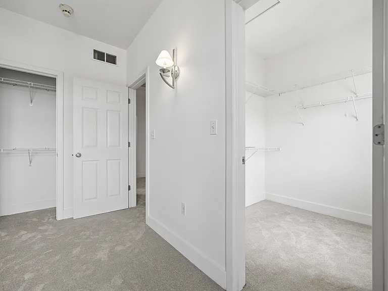 251 Carron St — Photo 25