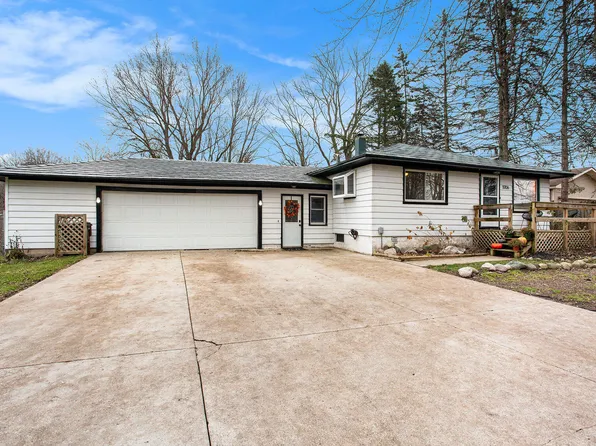 11706 Stebbins Ave NW, Sparta, MI 49345