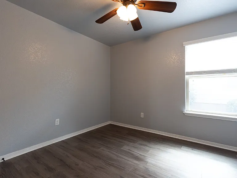 5815 Southern Knl — Photo 19