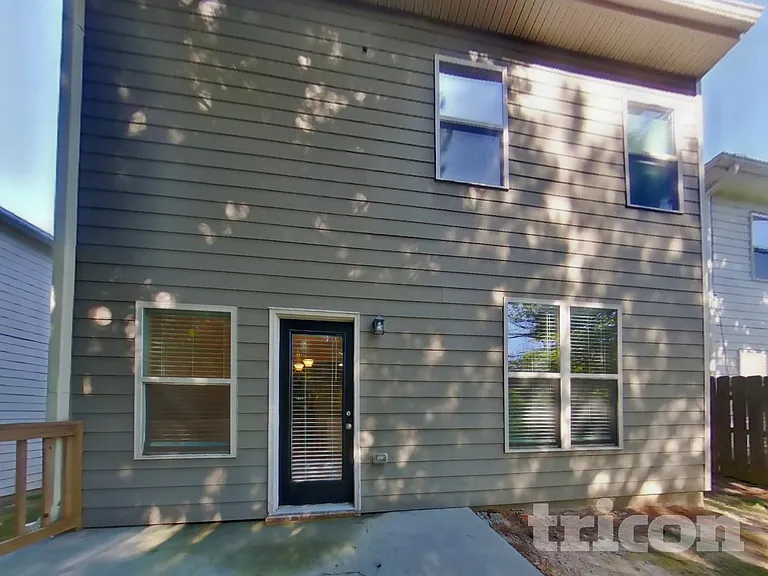 4459 Ravenwood Dr — Photo 13