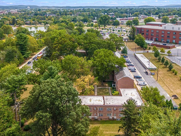 Parkview — Photo 42