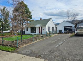 906 G Ave, La Grande, OR 97850