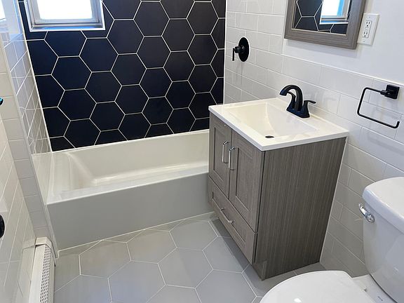 5th image of 169 Franklin St #4
