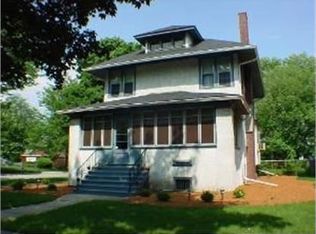 700 Clinton Ave, Oak Park, IL 60304
