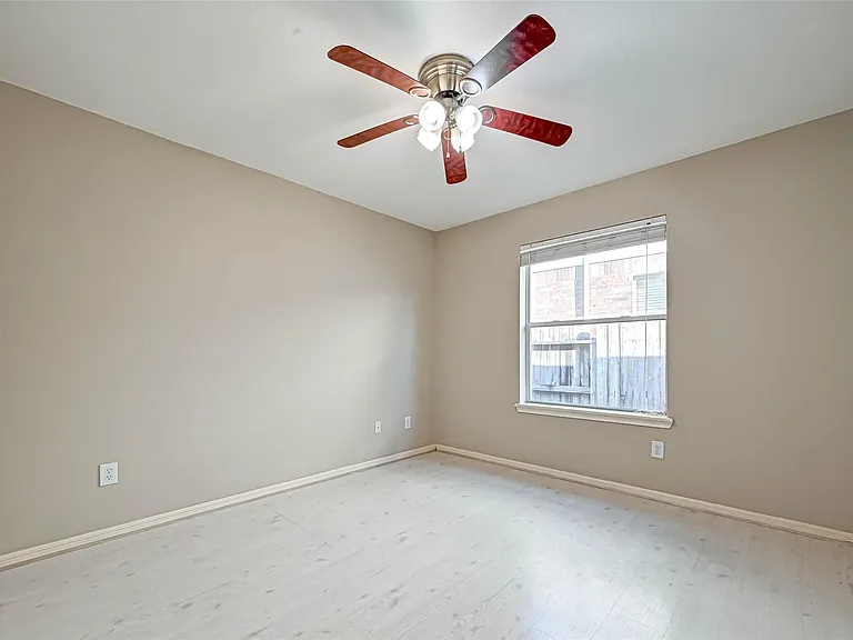 21923 Shady Heath Ln — Photo 40