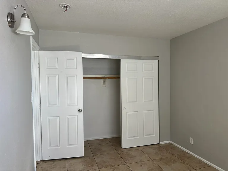 720 N 10th St #1 — Photo 10