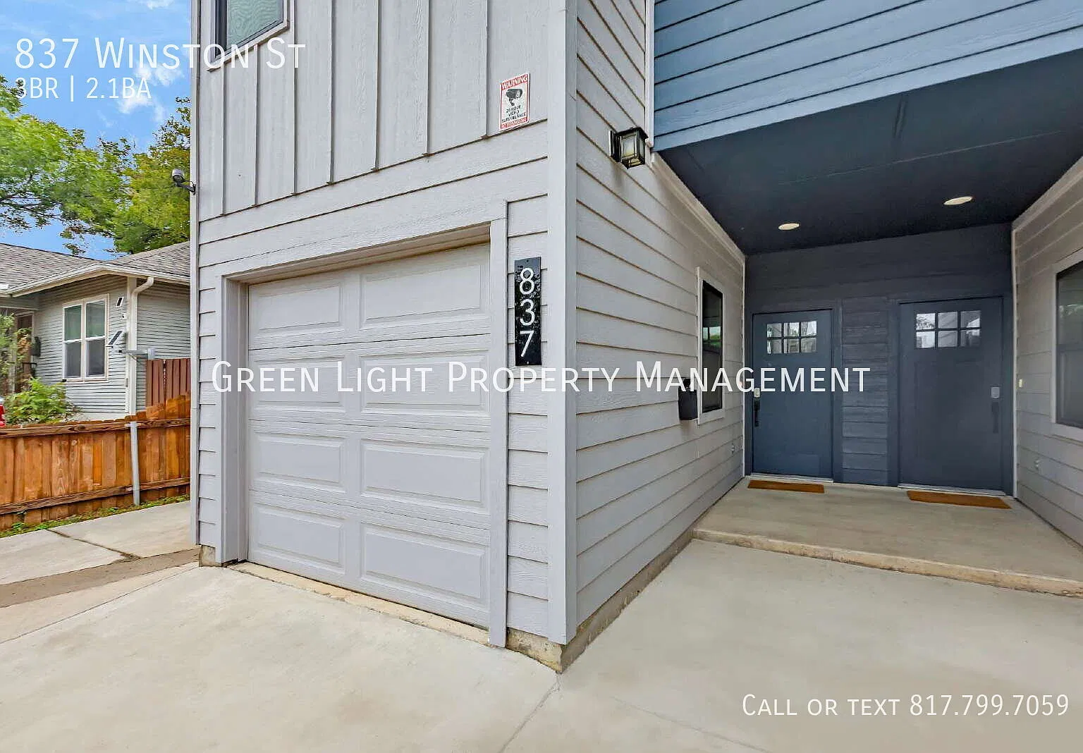 Stunning 3-bedroom, 2.5-bathroom halfplex in Dallas — Photo 2