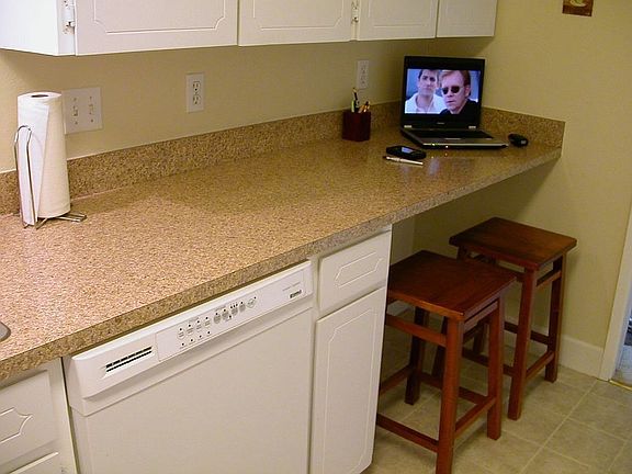 Kitchen Desk/Eating Area