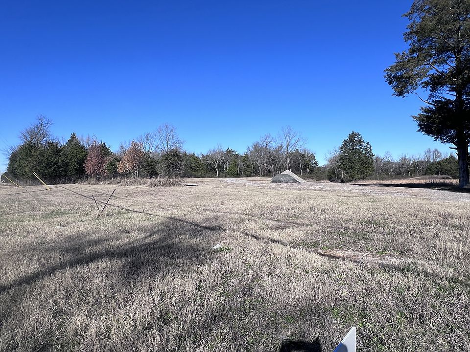 2nd image of 2 Old Nashville Hwy