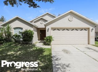 2230 Merry Rd, Tavares, FL 32778