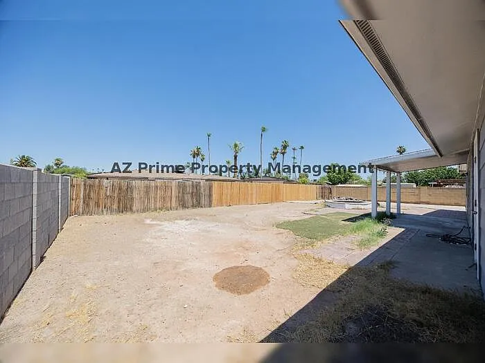 4704 S La Rosa Dr — Photo 26