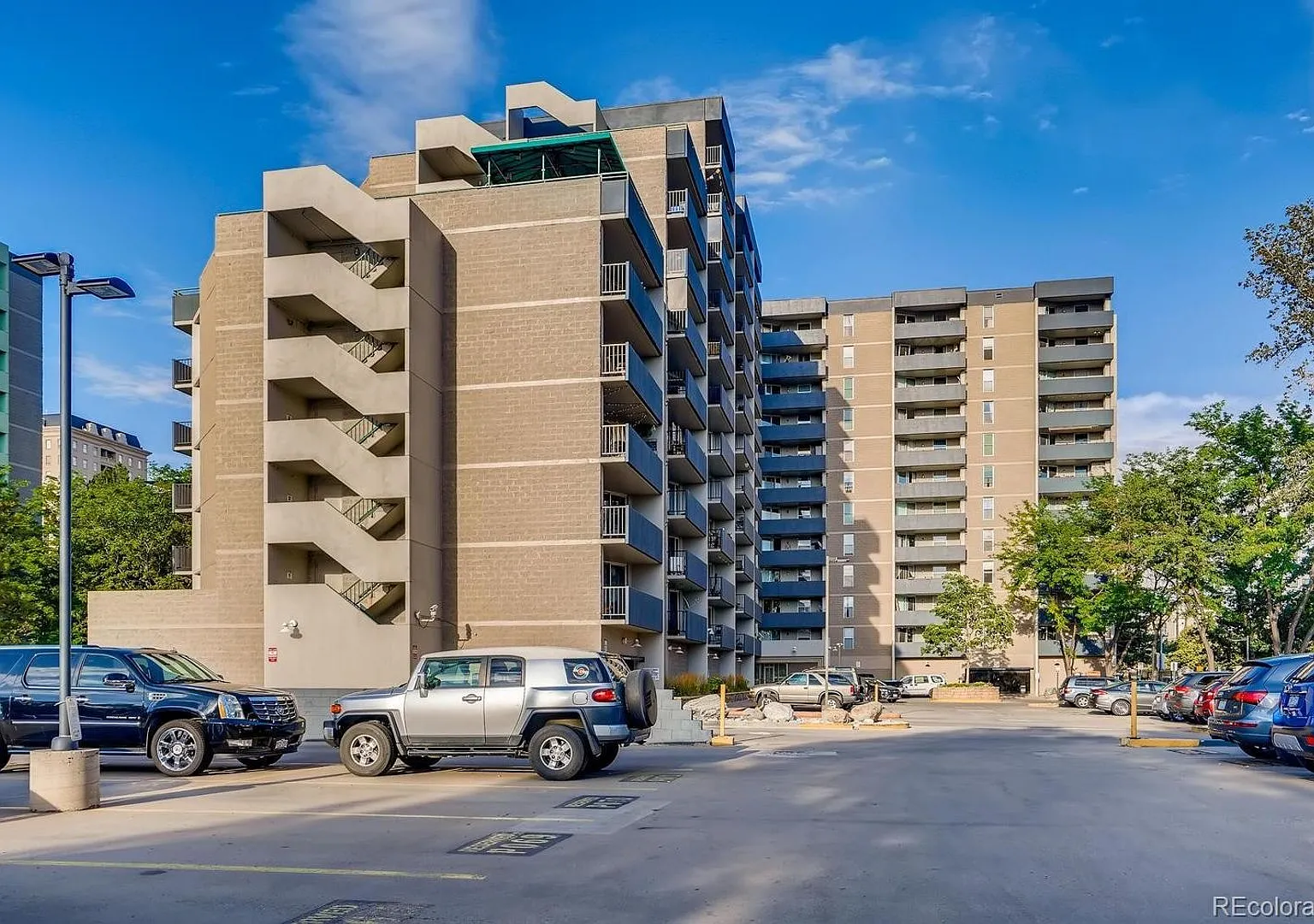 Amazing Condo with Beautiful Mountain and City Views! — Photo 2