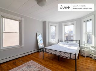 4 Sherman St #2-C, Cambridge, MA 02138