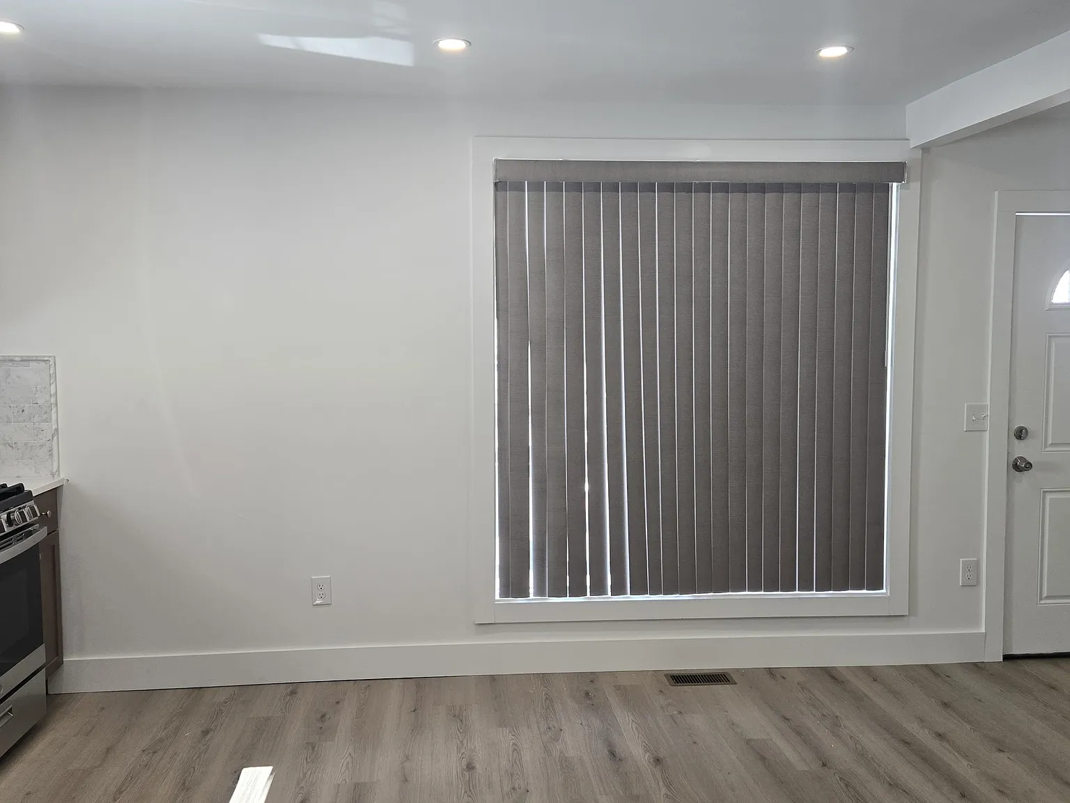 9 Hoyt St — Photo 3